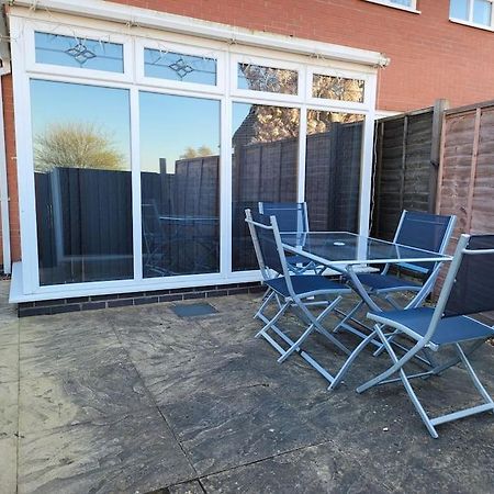 2 Bedroom End Of Terrace House Wellington  Exterior foto