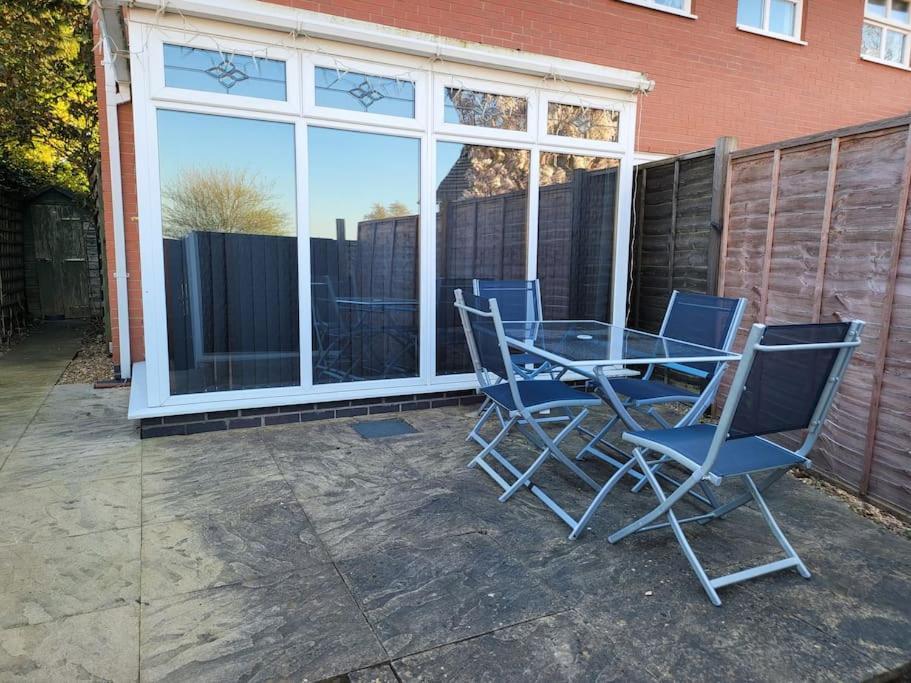 2 Bedroom End Of Terrace House Wellington  Exterior foto