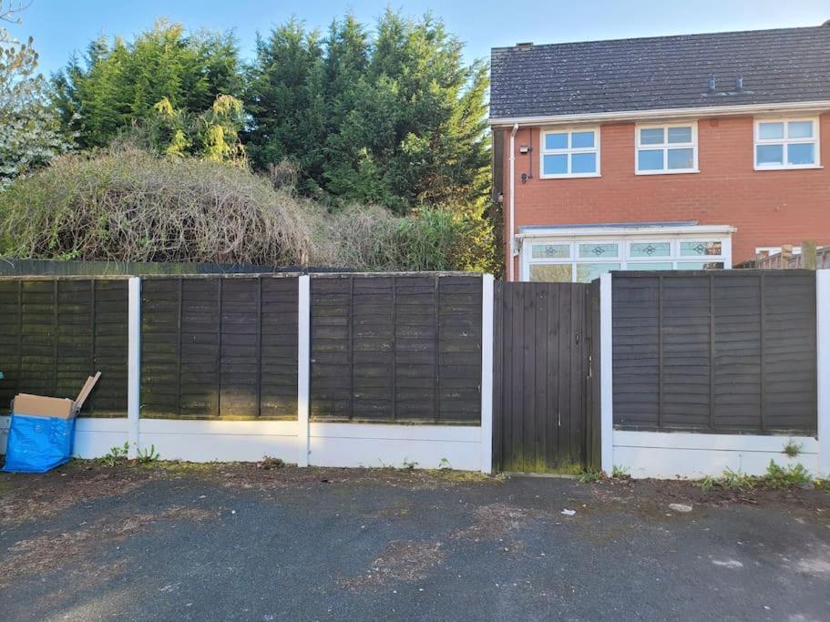 2 Bedroom End Of Terrace House Wellington  Exterior foto