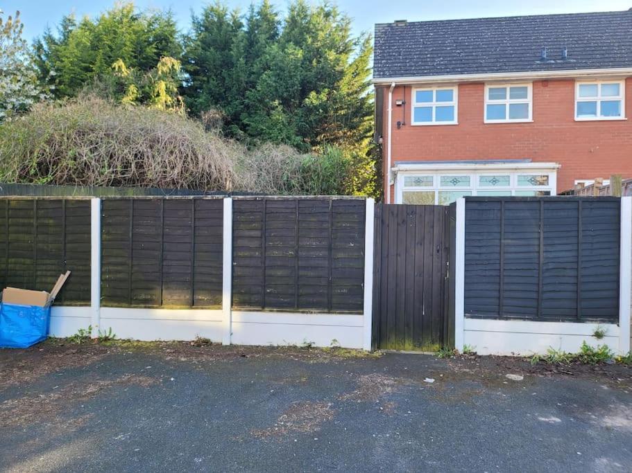 2 Bedroom End Of Terrace House Wellington  Exterior foto