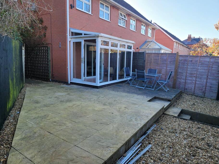 2 Bedroom End Of Terrace House Wellington  Exterior foto